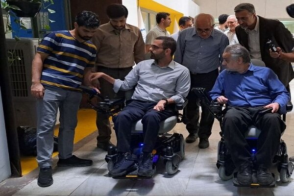 رونمایی از ویلچر برقی خودران در دانشگاه امیرکبیر/نوآوری در دل محدودیت رونمایی از ویلچر برقی خودران در دانشگاه امیرکبیر/نوآوری در دل محدودیت