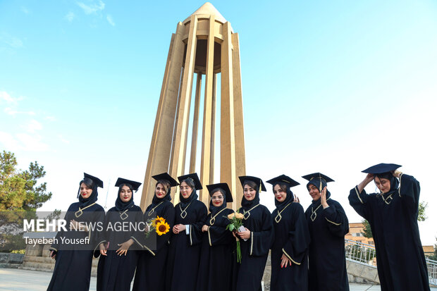 آیین بزرگداشت حکیم بوعلی سینا و روز پزشک در همدان