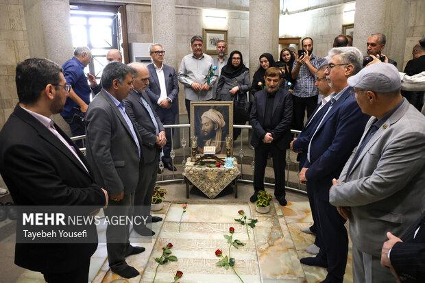 آیین بزرگداشت حکیم بوعلی سینا و روز پزشک در همدان