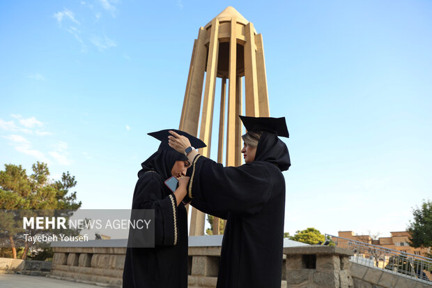 آیین بزرگداشت حکیم بوعلی سینا و روز پزشک در همدان