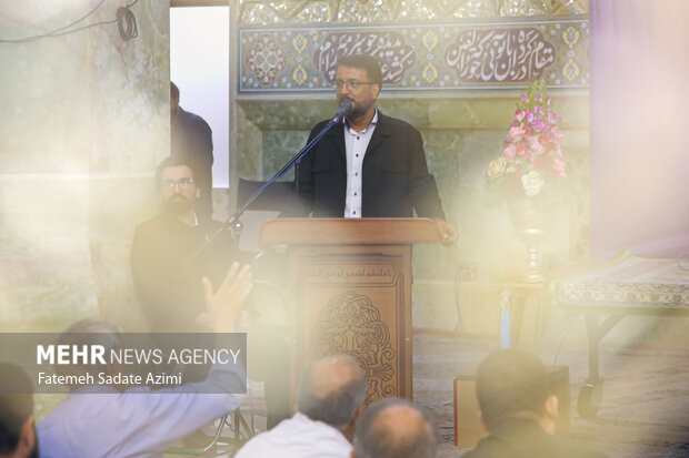 غبارروبی حرم مطهر حضرت معصومه(س) با حضور خبرنگاران قمی