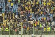 اعتراض هواداران نفت آبادان به شکست سنگین تیمشان
