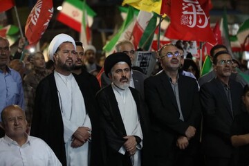 نمایش اتحاد و همدلی مردم ارومیه در حمایت از رهبری و انقلاب