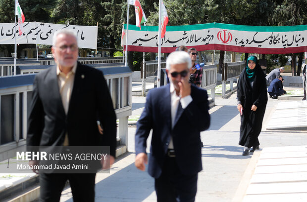 تجدید میثاق هیت دولت استان قزوین با شهدا