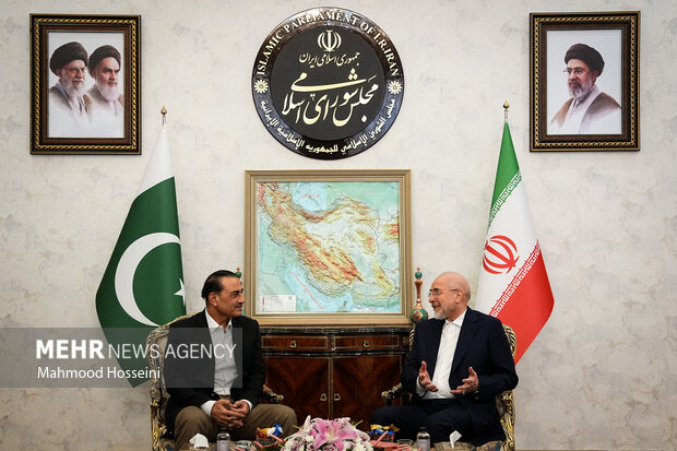 دیدار عاصم منیر فرمانده ارتش پاکستان با قالیباف