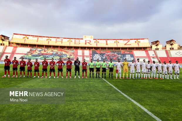 لیگ برتر فوتبال - تراکتور و پرسپولیس