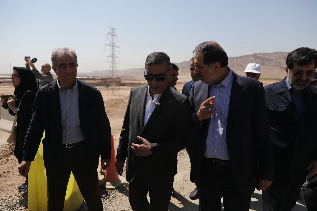 معاون اجرایی رئیس‌جمهور از احداث تصفیه‌خانه پردیسان قم بازدید کرد