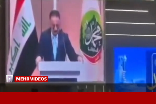 رئیس اوقاف اهل سنت عراق در حین سخنرانی به زمین افتاد