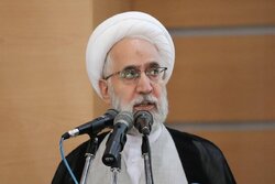 استقلال اقتصادی کشور باید با تقویت بخش خصوصی حفظ شود