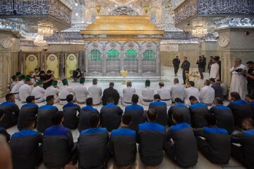 غبار روبی حرم امام حسین (ع) در آستانه ولادت پیامبر (ص)