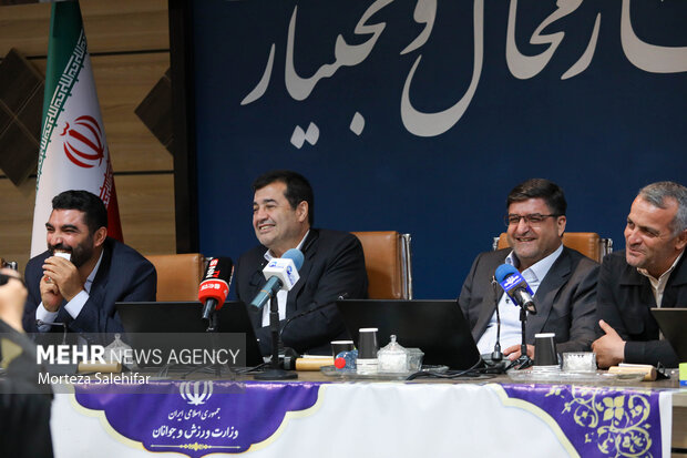 سفر وزیر ورزش و جوانان به چهارمحال و بختیاری