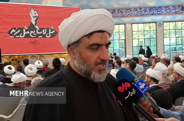 عزت‌زمانی: بانوان در خط مقدم مقابله با جنگ شناختی قرار دارند