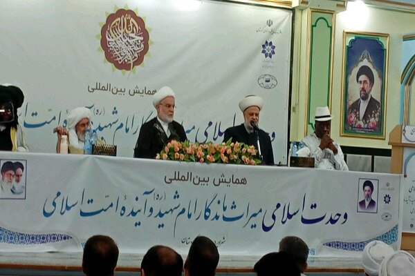 عالم لبنانی: وحدت شیعه و سنی دشمنان اسلام را ناکام می‌کند