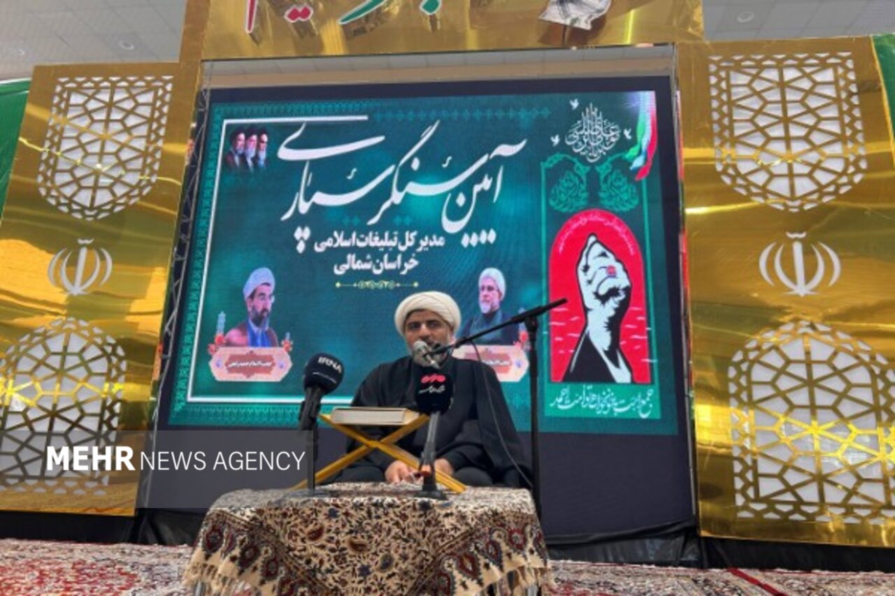 عزت‌زمانی: خون‌خواهی شهدای اخیر باید مطالبه مسئولان باشد