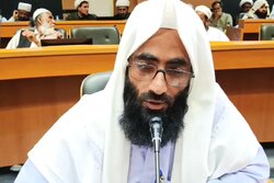 شیعه و سنی در انجام اعتقادات خود آزاد اما در برابر دشمن باید متحد بود