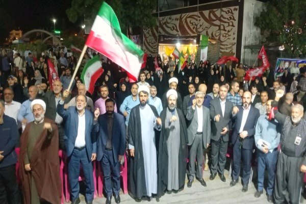 حضور مقتدرانه کردستانی‌ها در اجتماع شبانه