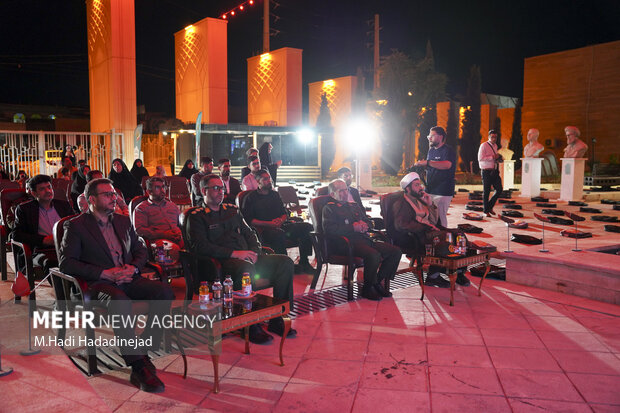 اهدا <a href='https://sayeb.ir/tag/%d9%84%d9%88%d8%a7%d8%b2%d9%85-%d8%a7%d9%84%d8%aa%d8%ad%d8%b1%db%8c%d8%b1'></div>لوازم التحریر</a> به دانش آموزان نیازمند <a href='https://sayeb.ir/tag/%d9%81%d8%a7%d8%b1%d8%b3'>فارس</a>ی