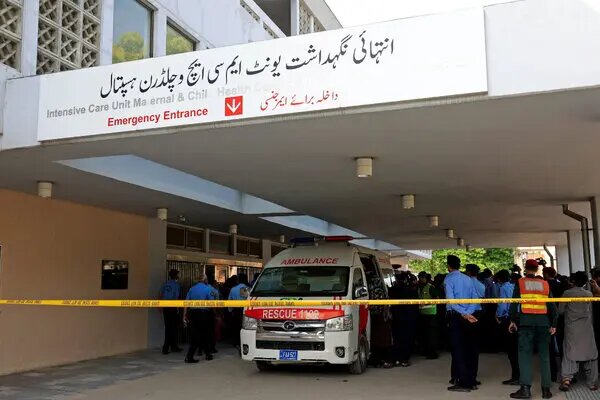 At least 14 infants die in a hospital fire in Pakistan