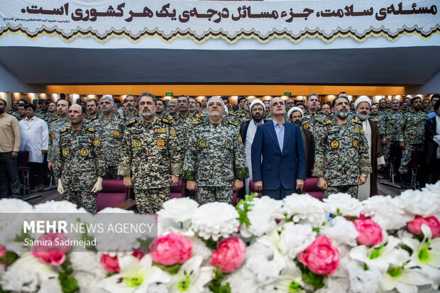 تجلیل از پزشکان بیمارستان نیروی پدافند هوایی ارتش