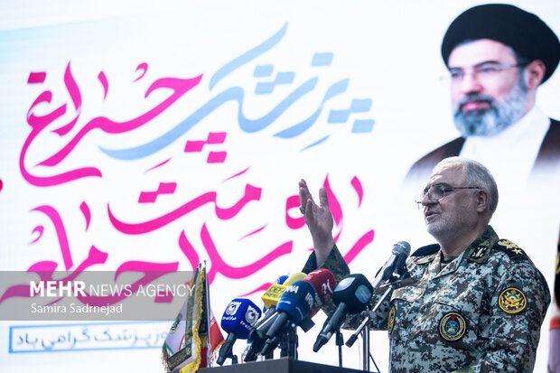تجلیل از پزشکان بیمارستان نیروی پدافند هوایی ارتش