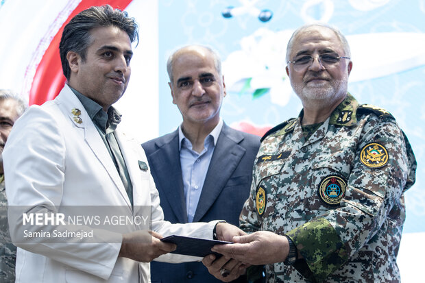 تجلیل از پزشکان بیمارستان نیروی پدافند هوایی ارتش