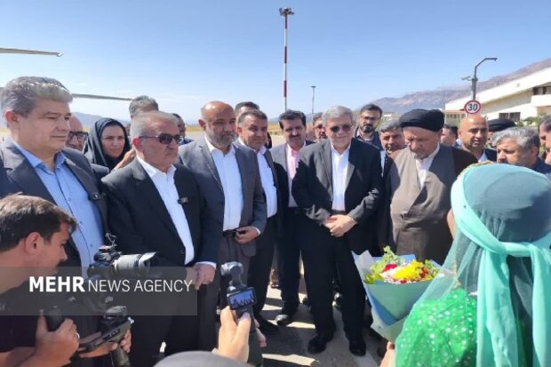 آغاز عملیات اجرایی و افتتاح ۶۳ پروژه عمرانی در دنا با حضور وزیر تعاون