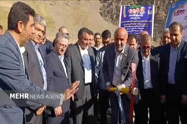 کلنگ‌زنی ساماندهی ورودی و خروجی پاتاوه با حضور وزیر تعاون