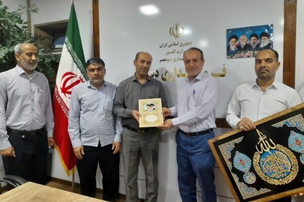 فرماندار دشتی: دولت متعلق به همه ملت است