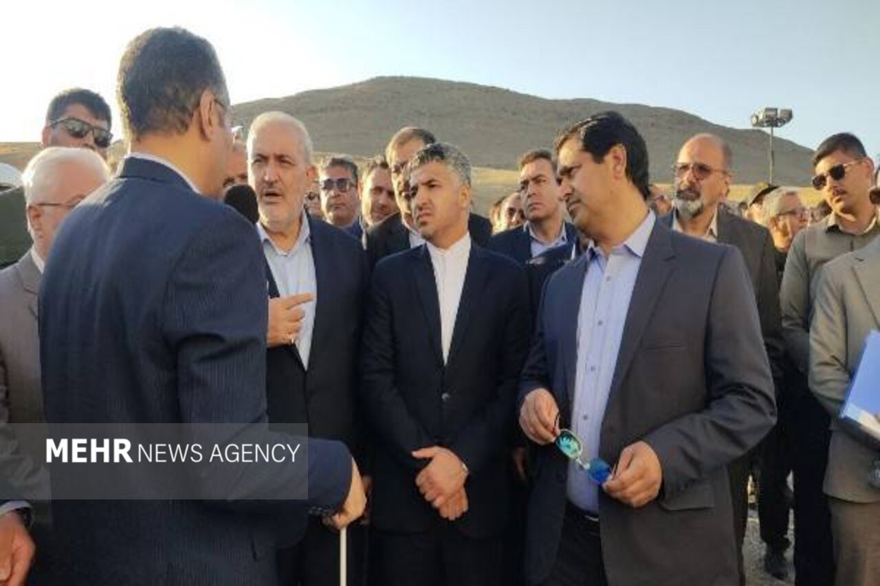 بررسی جامع: بازدید وزیر نیرو از اَبَر پروژه آب انتقال سرانی | مهر - کد 53c1