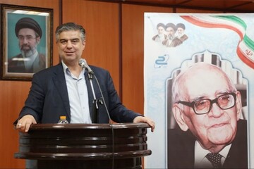 زندیه وکیلی: مفاخر علمی به الگوی عملی نسل جوان تبدیل شوند