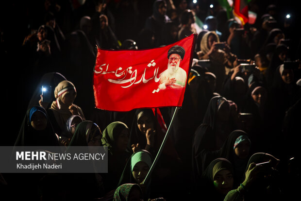مراسم گرامیداشت رهبر شهید و تبیین شخصیت رهبر معظم انقلاب در اصفهان