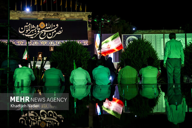 مراسم گرامیداشت رهبر شهید و تبیین شخصیت رهبر معظم انقلاب در اصفهان