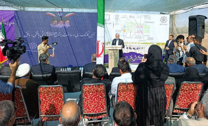 صالحی: یادمان وحشی بافقی، گامی برای شکوفایی معادن انسانی است