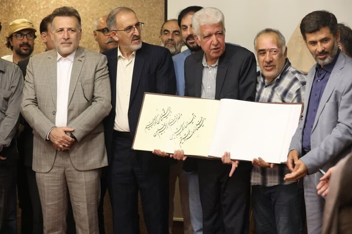 نمایشگاه خوشنویسی «بر بال آیه‌ها» افتتاح شد
