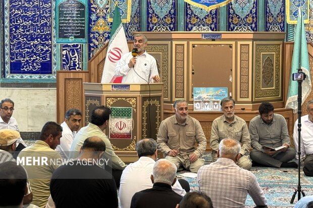 نایب رئیس مجلس: مردم جزیره خارگ در سخت‌ترین شرایط پای کشور ایستادند
