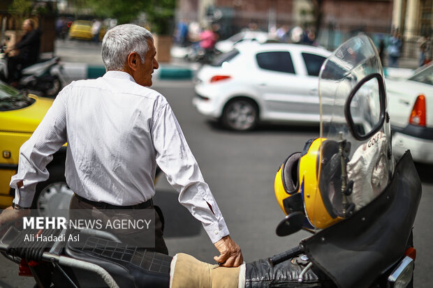 مکثی کوتاه در شهر