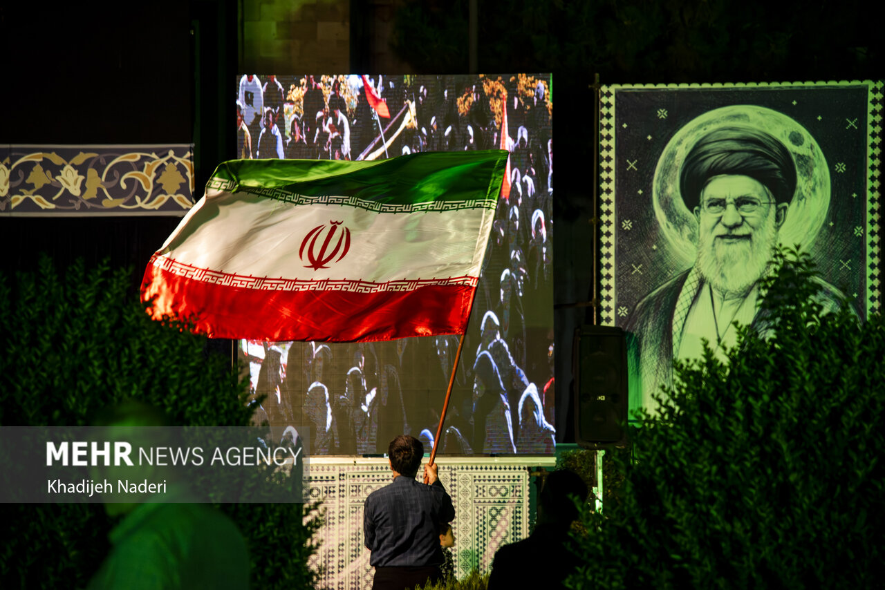 تصویر خبر: جنایت سیریک و خونخواهی آقای شهید ایران