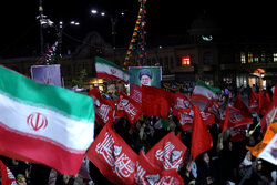 تجمع باشکوه شهروندان اسفراینی در ایستگاه ۱۸۱ به مناسبت شب ولادت پیامبر