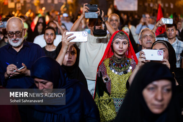 جشن وحدت در میدان انقلاب تهران