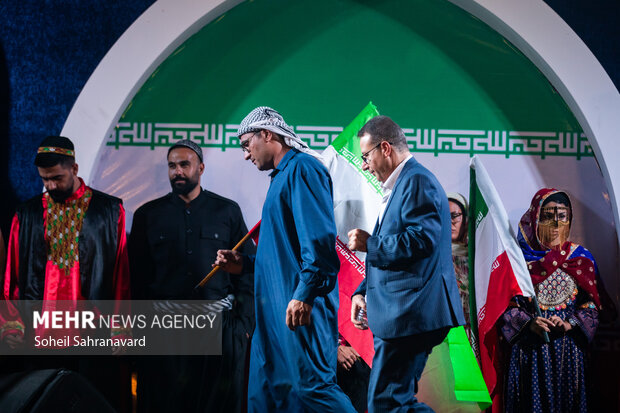 جشن وحدت در میدان انقلاب تهران
