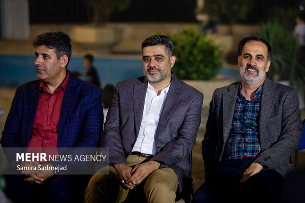 محفل هنری «روایت رحمت» در محوطه تئاتر شهر