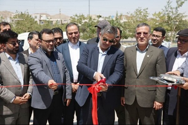 زندیه‌وکیلی: مرکزی صدرنشین سرمایه‌گذاری پروژه‌های هفته دولت شد