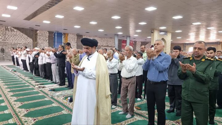 امام جمعه گناوه: تقویت وحدت و همدلی رمز عبور از جنگ ترکیبی دشمن است
