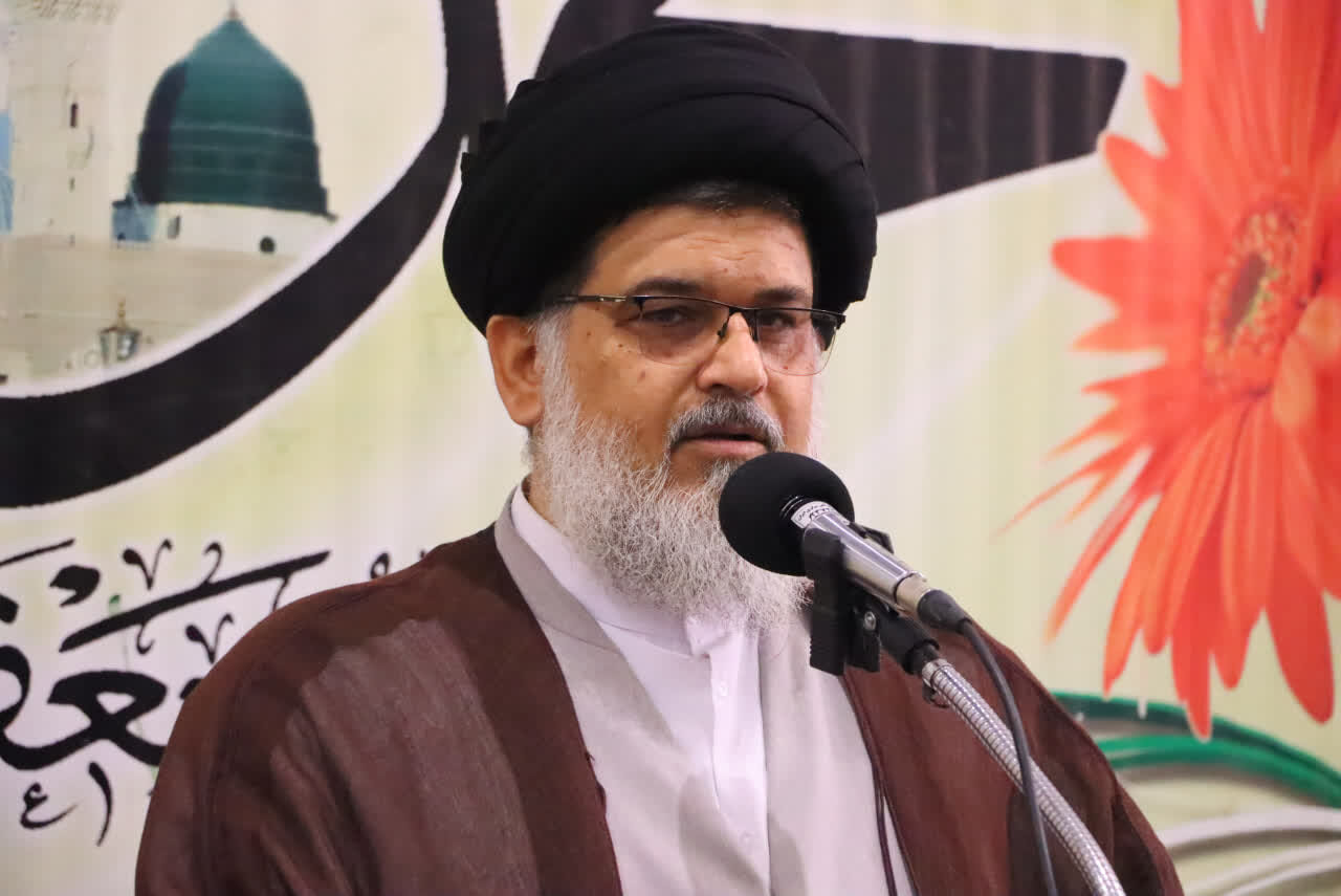 امام جمعه بافق خواستار رفع موانع ازدواج و فرزندآوری شد