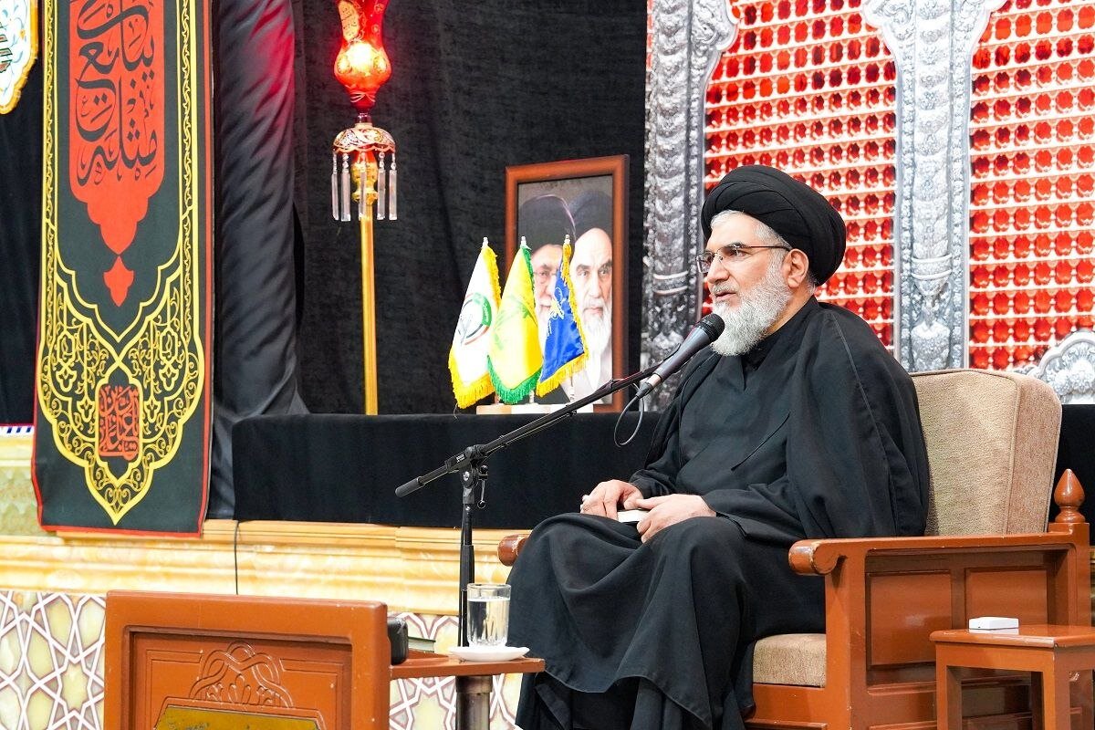 بررسی جامع: پیامبر اکرم الگوی کامل اخلاق و هدایت است؛ ۱۲ شباهت با امام زمان(عج) | مهر - کد 5747
