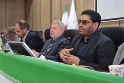 آذری: انحصار در صنعت خودرو باید شکسته شود