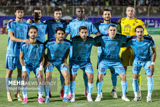 لیگ برتر فوتبال - تراکتور و چادرملو