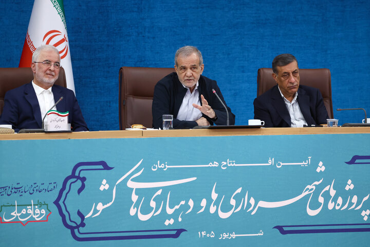 الرئيس الايراني: سنقف بحزم في وجه العدوان