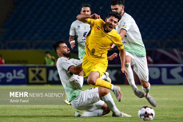لیگ برتر فوتبال - فجر سپاسی و ذوب آهن