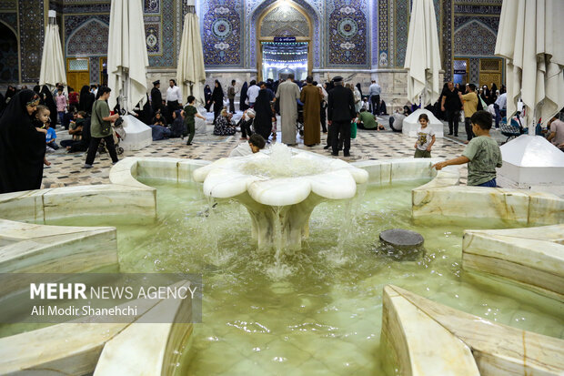 شب میلاد پیامبر اکرم (ص) در حرم مطهر رضوی